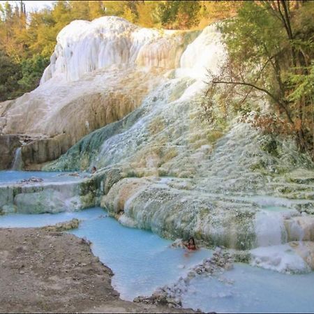 Апартаменты A Casa Di Ale Баньи-Сан-Филиппо Экстерьер фото